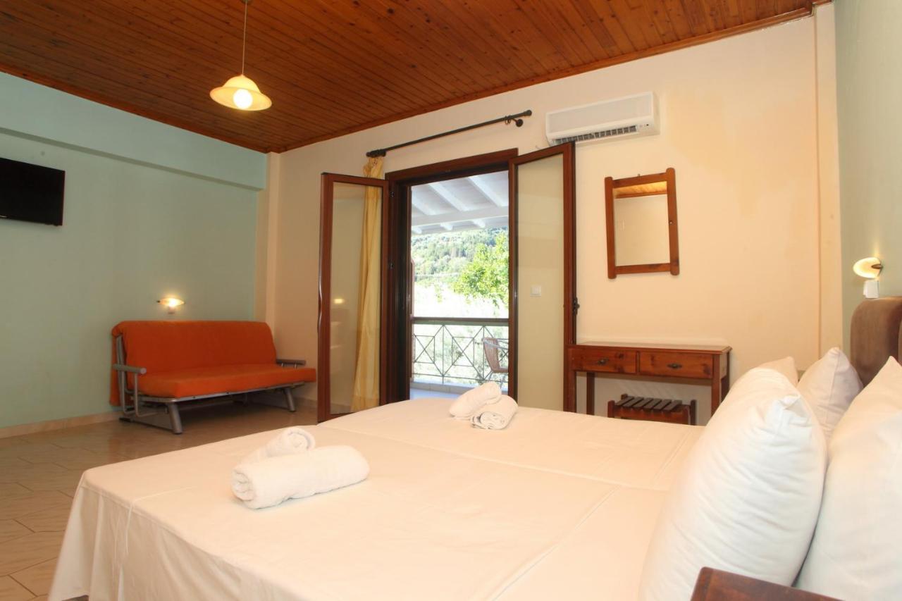 Vicky Apartments Nikiana Esterno foto