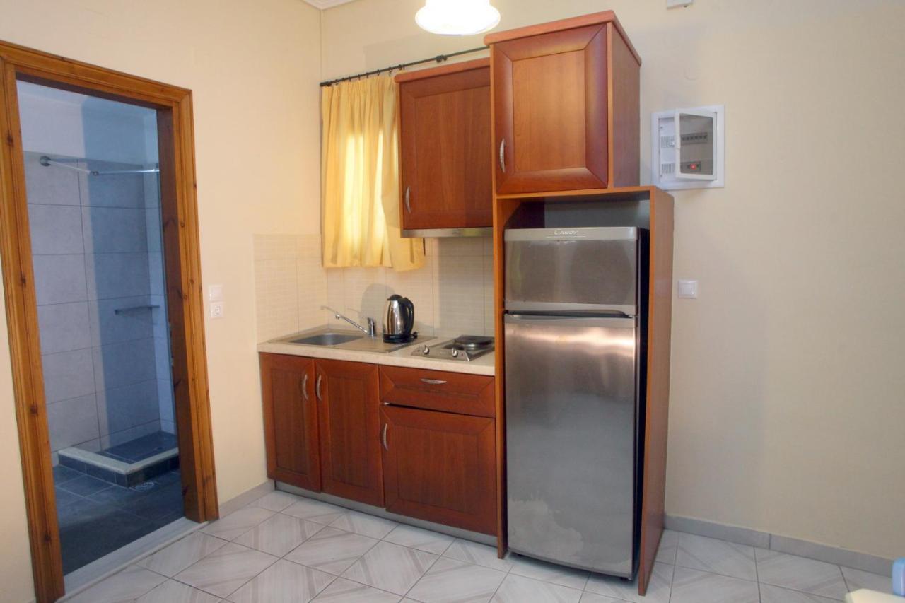 Vicky Apartments Nikiana Esterno foto