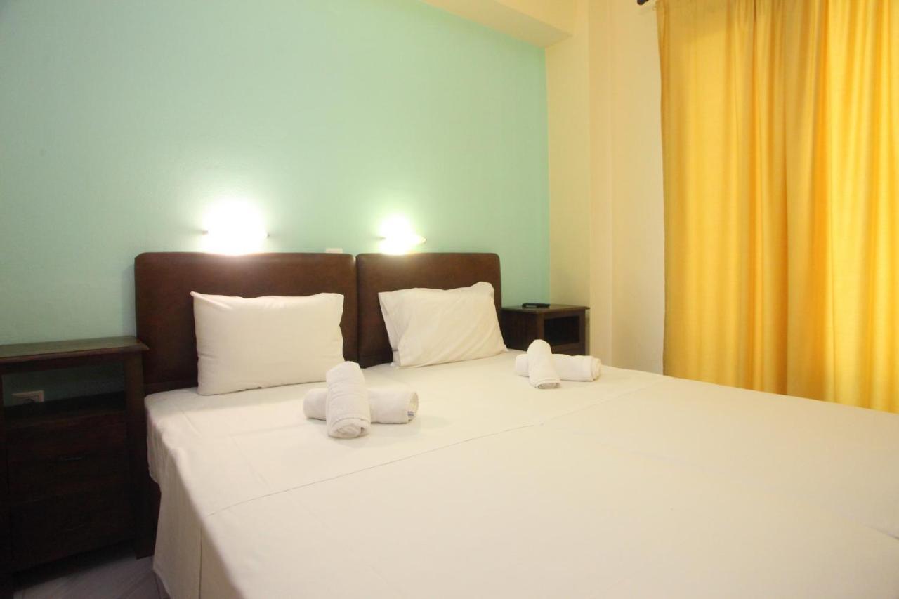 Vicky Apartments Nikiana Esterno foto