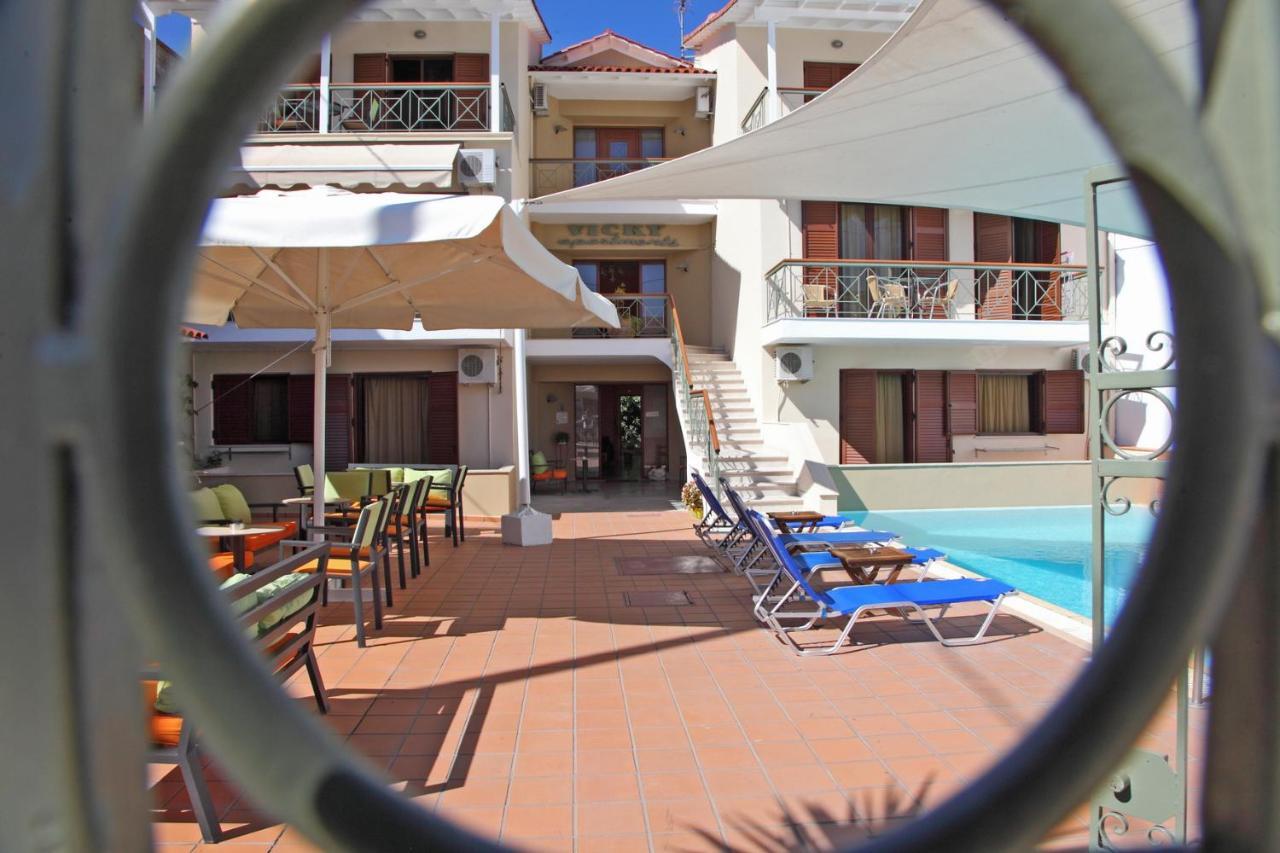 Vicky Apartments Nikiana Esterno foto