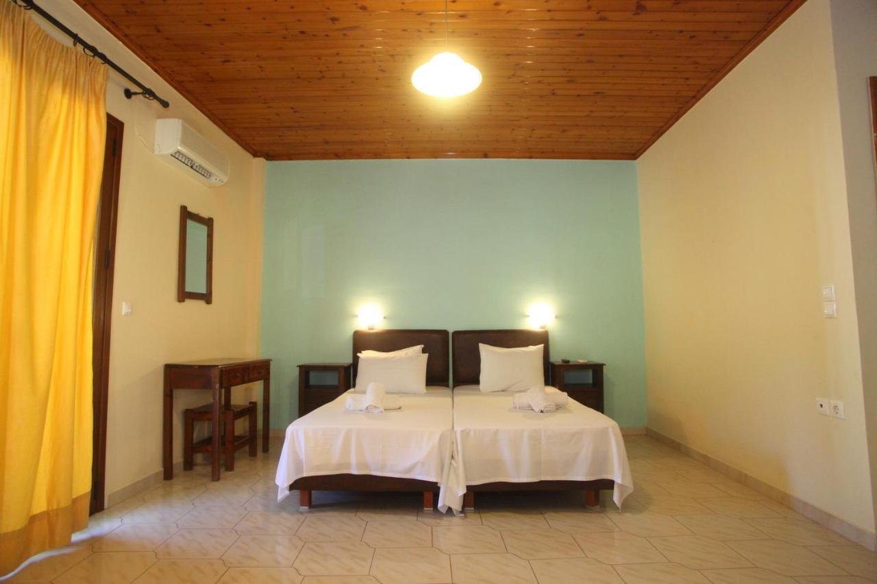 Vicky Apartments Nikiana Esterno foto