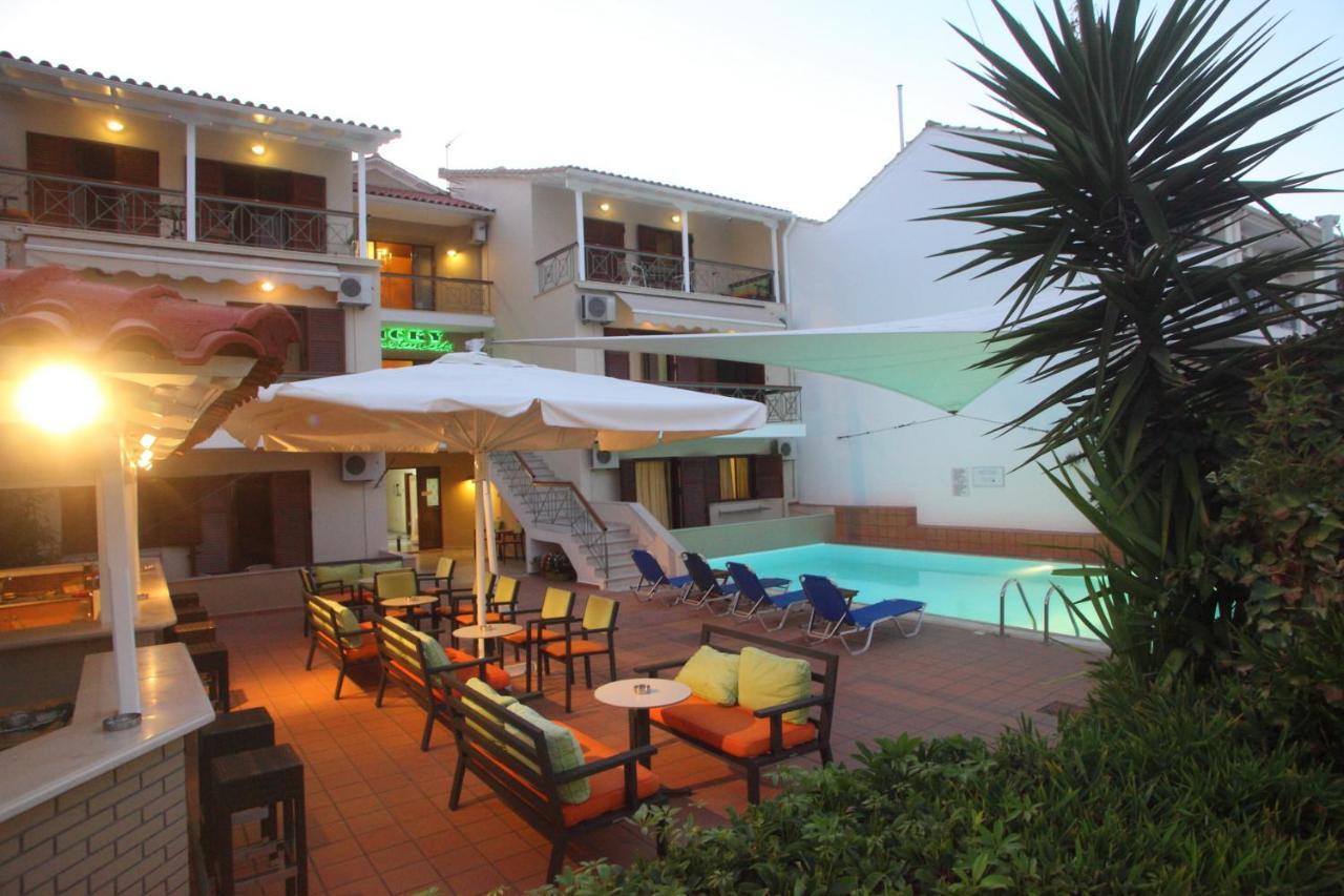 Vicky Apartments Nikiana Esterno foto